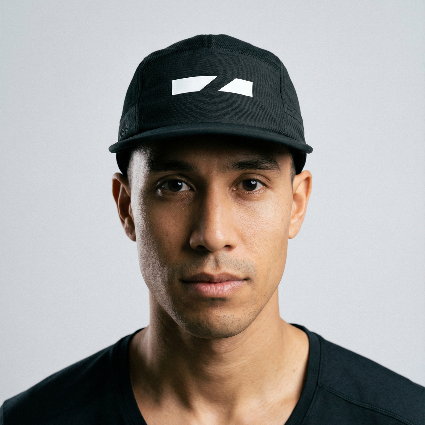 lightweight breathable mesh running hat for marathon training, sun, moisture wicking, internal pocket, NYC running brand